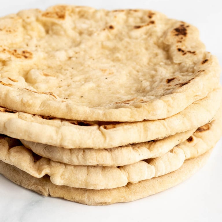 Fresh Pita Bread: A Mediterranean Delight